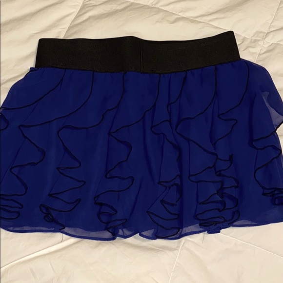 Ruffle Mini Skirt - Picture 3 of 3